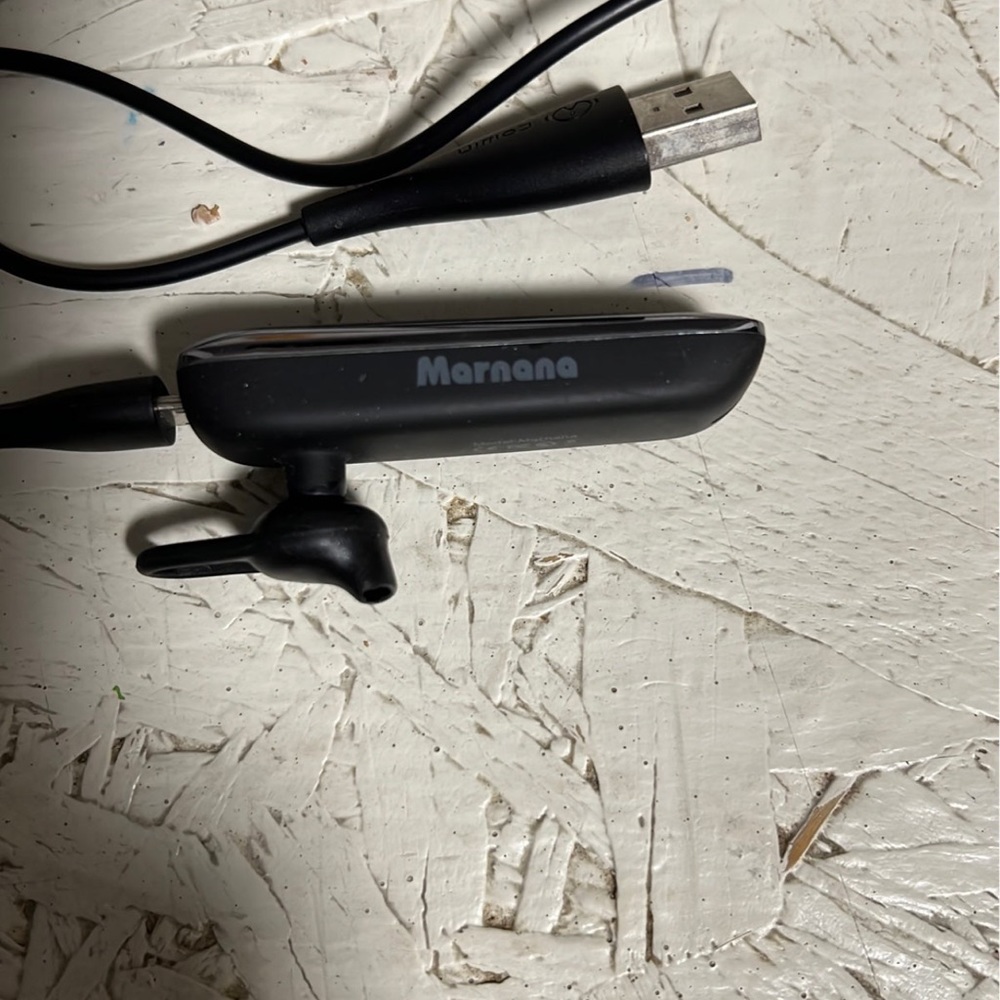 Marnana Bluetooth Headset  - used - it works - used once or twice